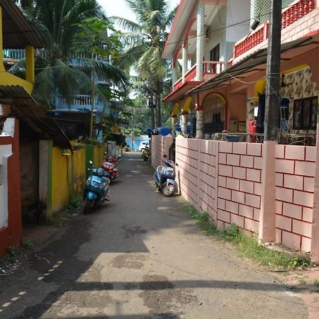 Esther Guest House Calangute Exterior photo